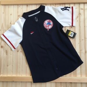 Cooperstown Collection Yankees Shirt